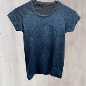 Lululemon Women’s Run Swiftly Tech Short Sleeve Tee / Top